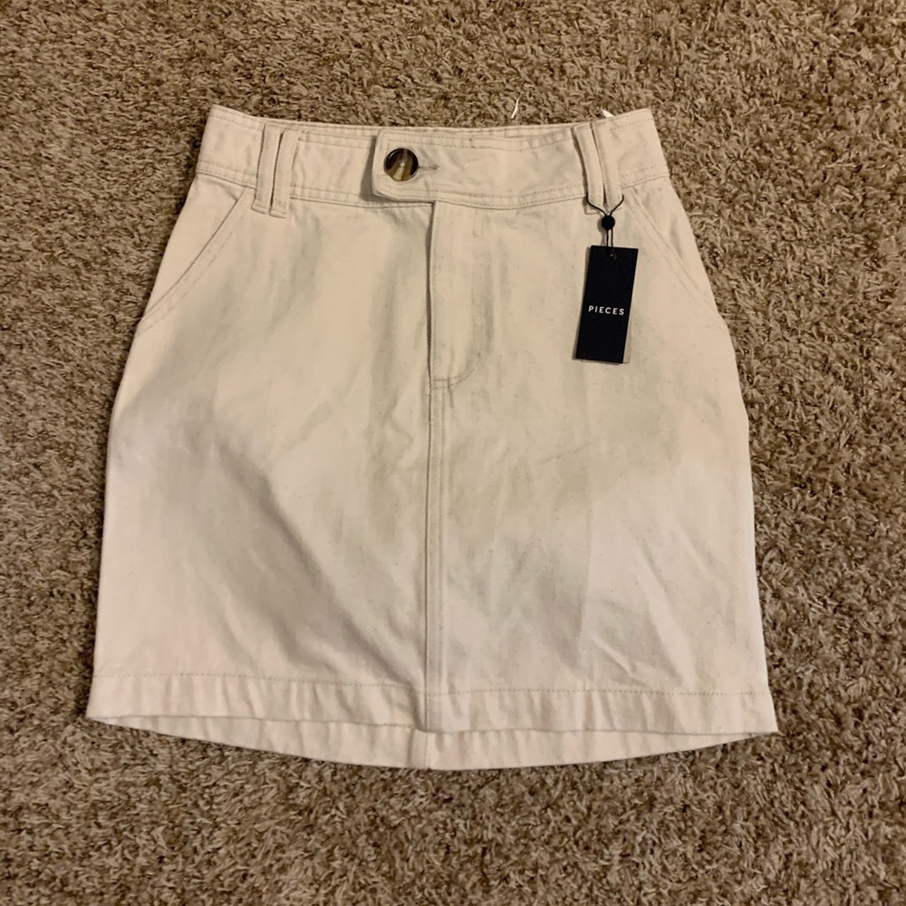 NWT Pieces Skirt